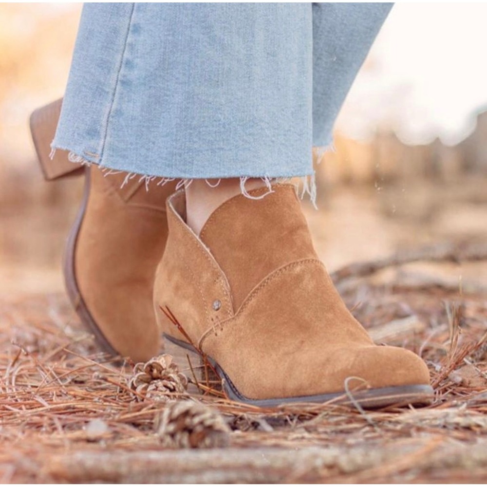 Bearpaw Women Brown‎ Suede Cutout Block Heel Ankle Booties Size 10